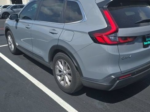 Used 2024 Honda CR-V EX-L image 7