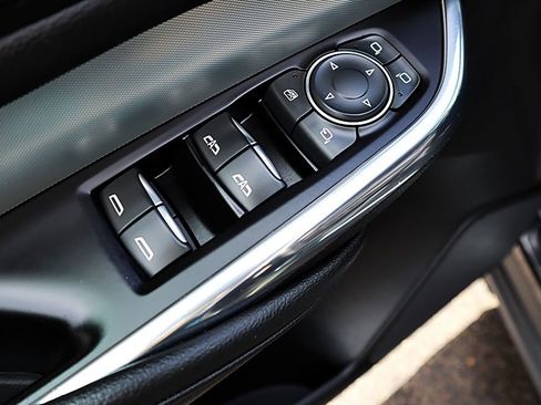 Used 2019 Cadillac XT4 Premium Luxury FWD image 22
