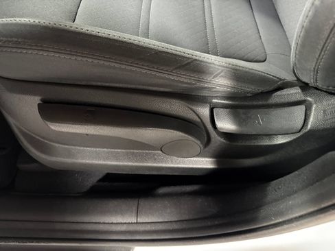 Used 2019 Kia Sorento FWD image 15