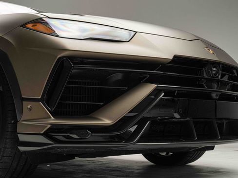 Used 2024 Lamborghini Urus Performante image 40