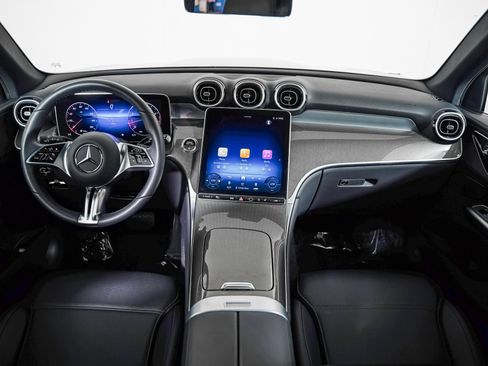 Certified 2025 Mercedes-Benz GLC 300 image 9