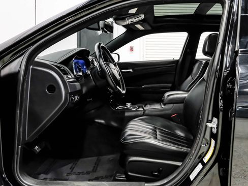Used 2015 Chrysler 300 S w/ 300S Premium Group RWD image 21