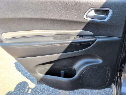 Used 2020 Dodge Durango SXT image 33