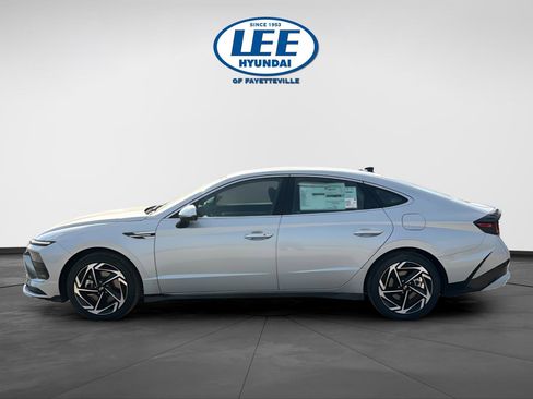 New 2026 Hyundai Sonata SEL FWD image 3
