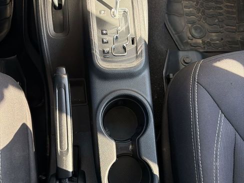 Used 2015 Jeep Wrangler Unlimited Sahara w/ Dual Top Group image 19