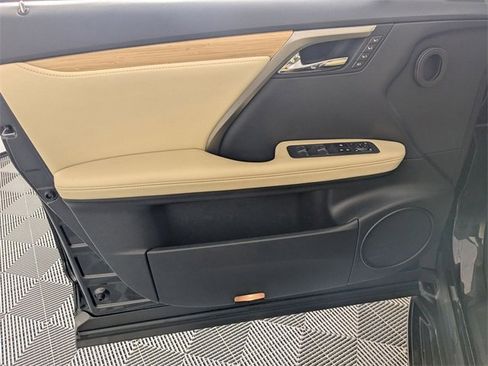 Used 2022 Lexus RX 350L FWD w/ Premium Package image 10