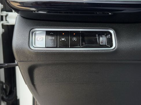 Used 2024 Buick Envision Preferred AWD/4WD image 24