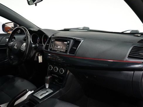 Used 2017 Mitsubishi Lancer ES image 16