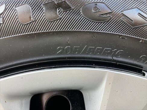 Certified 2025 Toyota Corolla LE FWD image 16