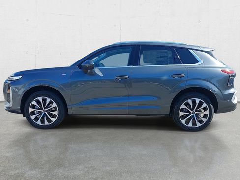 New 2026 Audi Q3 quattro 2.0T AWD/4WD image 8