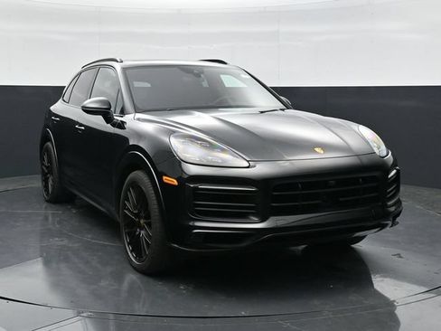 Used 2023 Porsche Cayenne GTS AWD/4WD image 4
