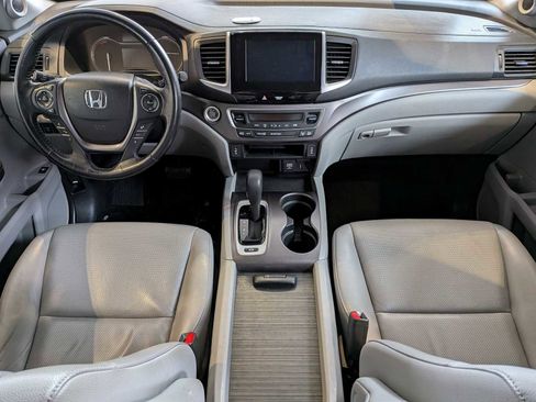 Used 2017 Honda Ridgeline RTL-T image 14