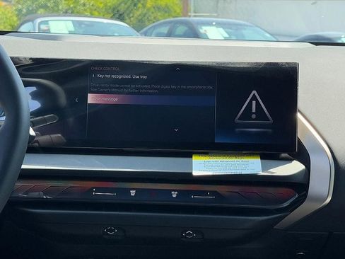 Used 2025 BMW X3 xDrive30i w/ Convenience Package image 30