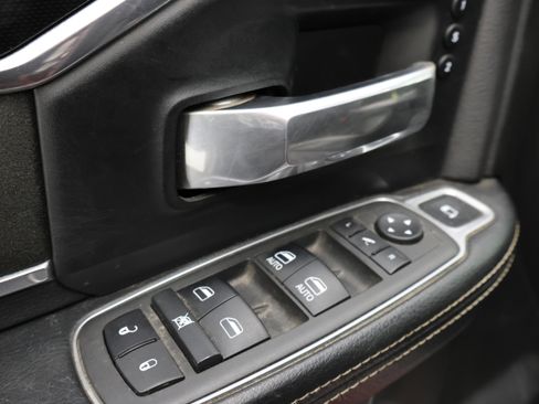 Used 2022 RAM 3500 Laramie image 40