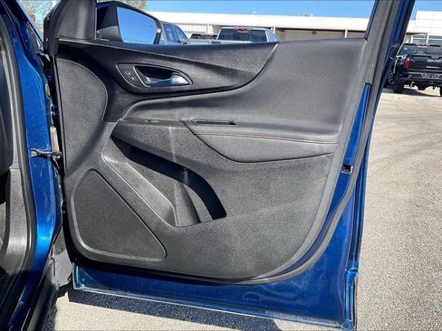 Used 2022 Chevrolet Equinox RS w/ RS Leather Package image 21