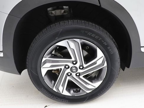 Used 2023 Hyundai Santa Fe SEL w/ Premium Package image 10