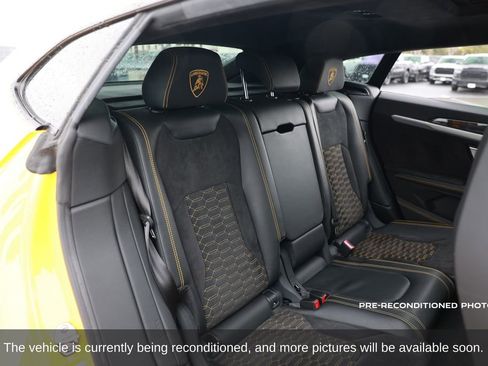 Used 2019 Lamborghini Urus image 13