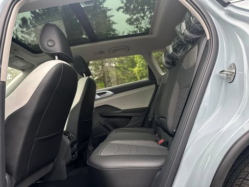 New 2026 Volkswagen Taos SE AWD/4WD image 18