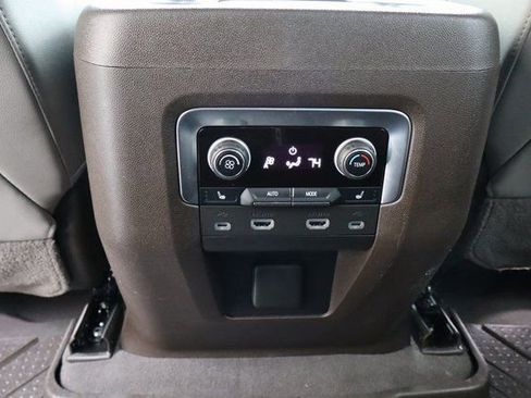 Used 2021 Chevrolet Tahoe LT w/ Luxury Package image 33