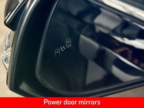 Used 2018 Toyota RAV4 XLE image 14