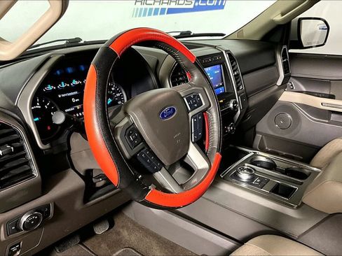 Used 2021 Ford Expedition XLT RWD image 10