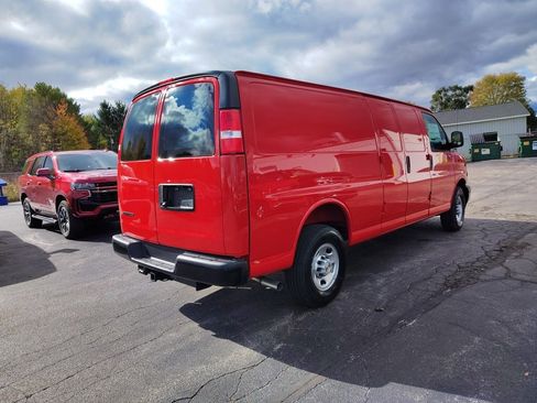 New 2025 Chevrolet Express 3500 Extended w/ Driver Convenience Package image 4