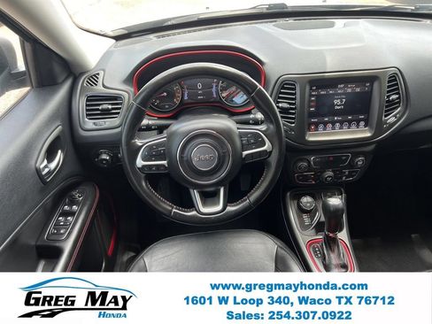 Used 2020 Jeep Compass Trailhawk AWD/4WD image 21