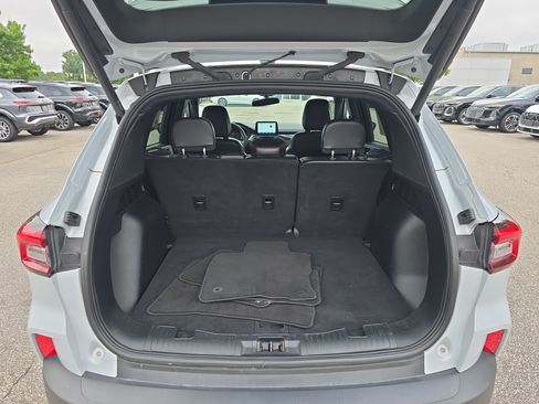 Used 2025 Ford Escape ST-Line Select AWD/4WD image 12