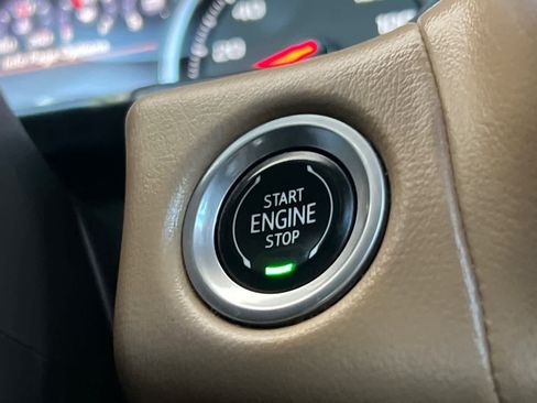 Used 2021 Chevrolet Tahoe Premier AWD/4WD image 28