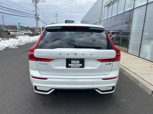 Certified 2025 Volvo XC60 B5 Plus image 4