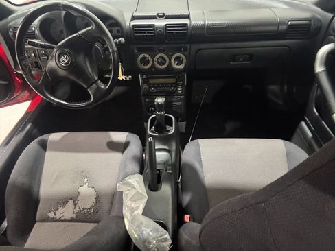 Used 2001 Toyota MR2 RWD image 17