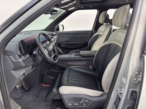 Used 2024 Kia EV9 GT-Line image 17