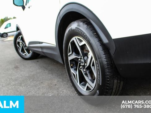 Used 2024 Kia Sportage LX image 15