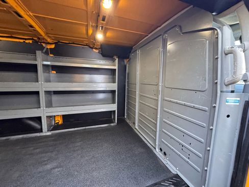 Used 2018 Ford Transit 250 130 Low Roof image 24