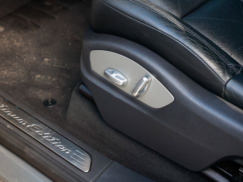 Used 2014 Porsche Cayenne Platinum Edition image 54