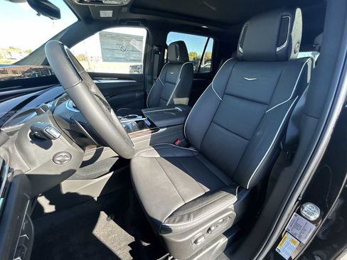 New 2026 Cadillac Escalade Luxury image 19