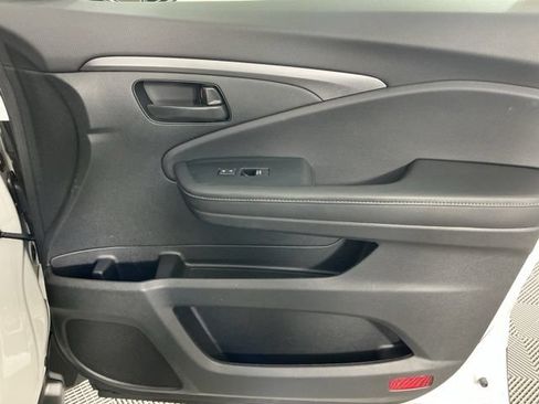 Used 2023 Honda Passport EX-L image 13