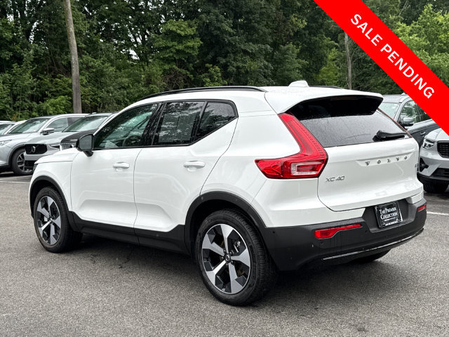 Used 2026 Volvo XC40 B5 Plus AWD/4WD image 6