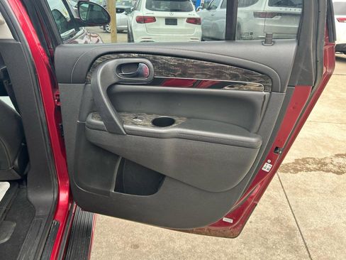 Used 2013 Buick Enclave Premium image 15