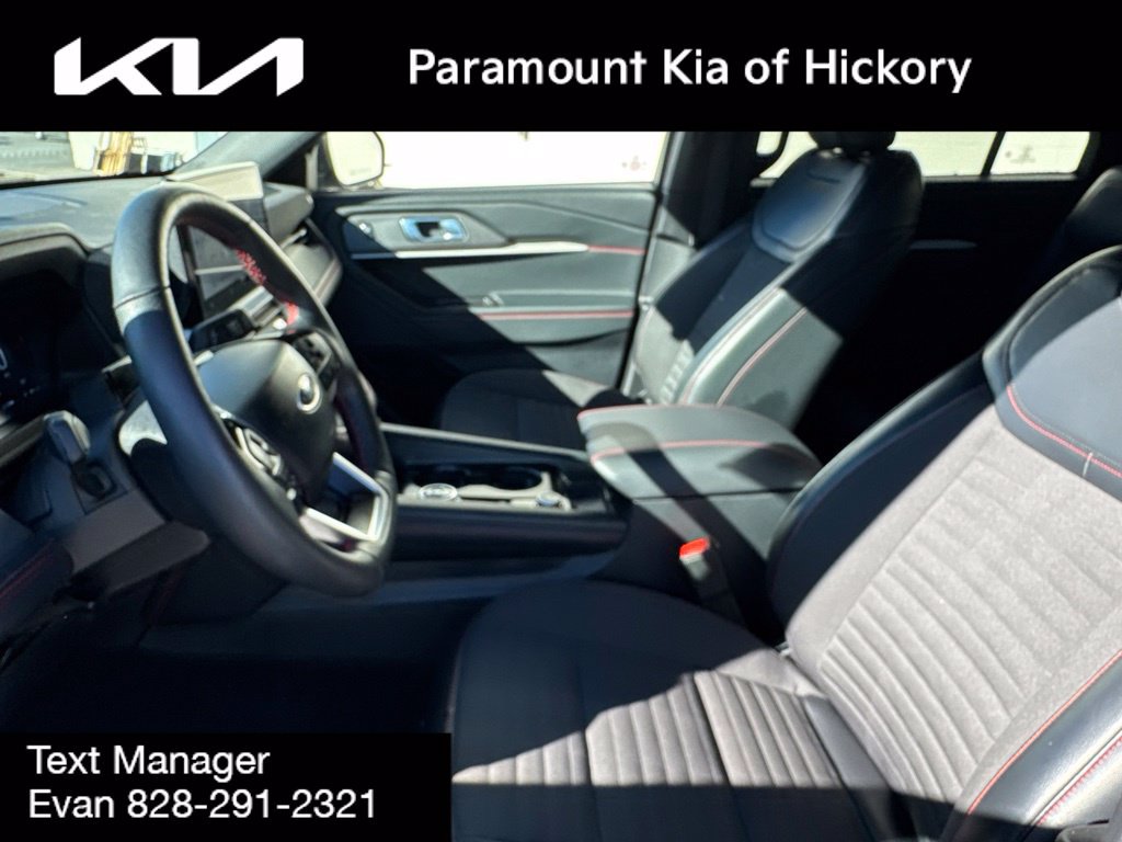 Used 2025 Ford Explorer ST-Line AWD/4WD image 21