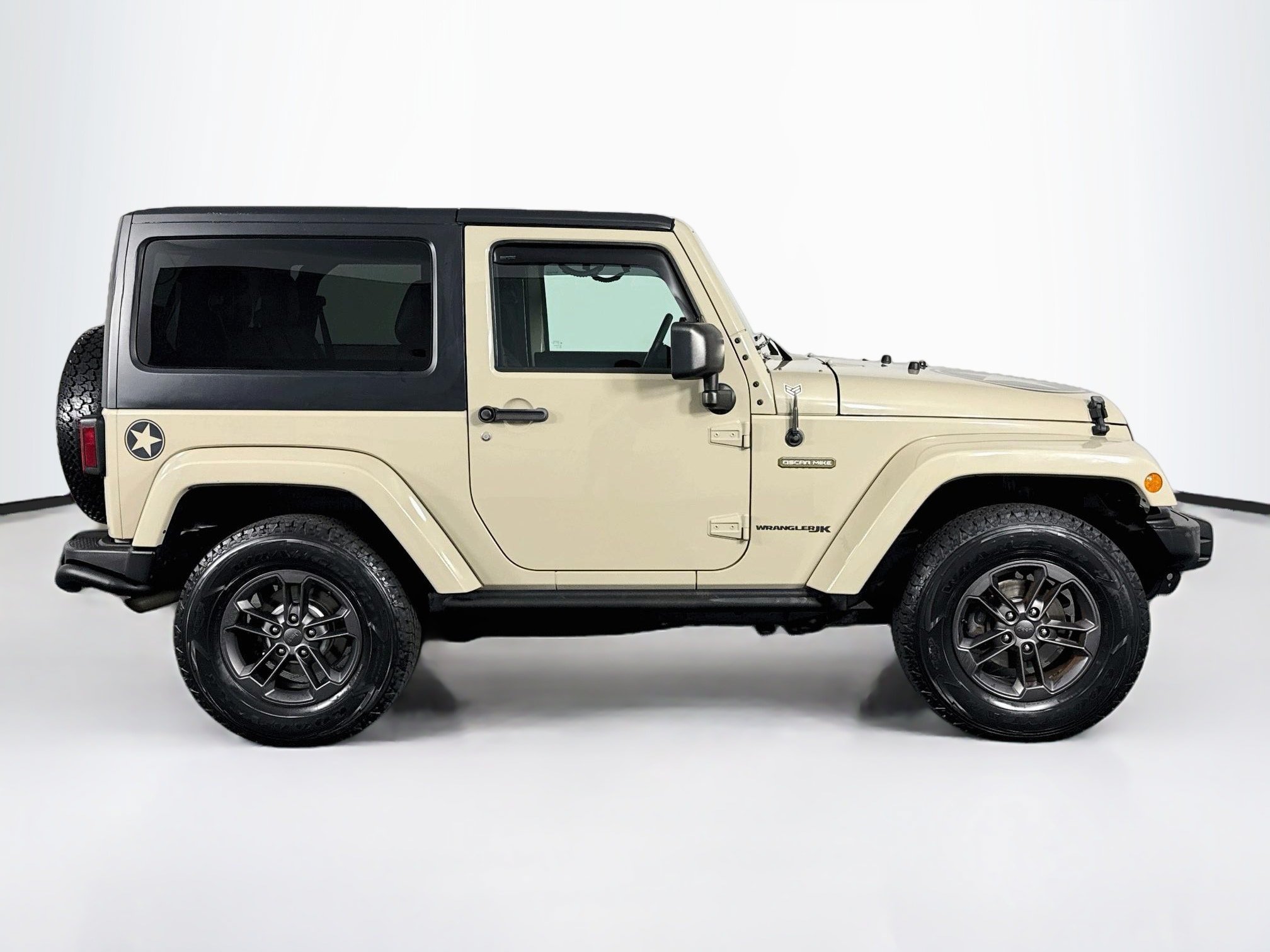 Used 2018 Jeep Wrangler Sport AWD/4WD image 16