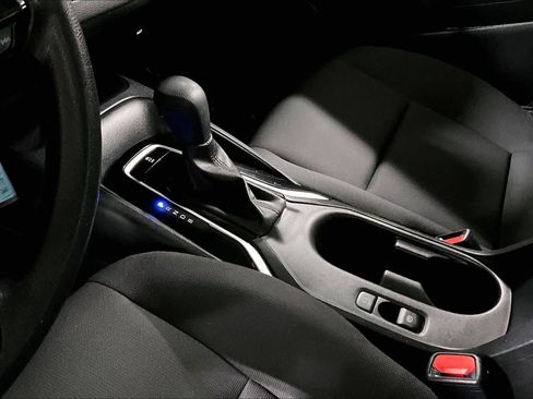 Used 2024 Toyota Corolla LE FWD image 17