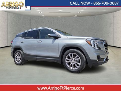 Used 2024 GMC Terrain SLT image 1