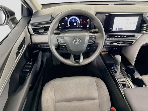 Used 2025 Toyota Camry LE w/ Convenience Package FWD image 10