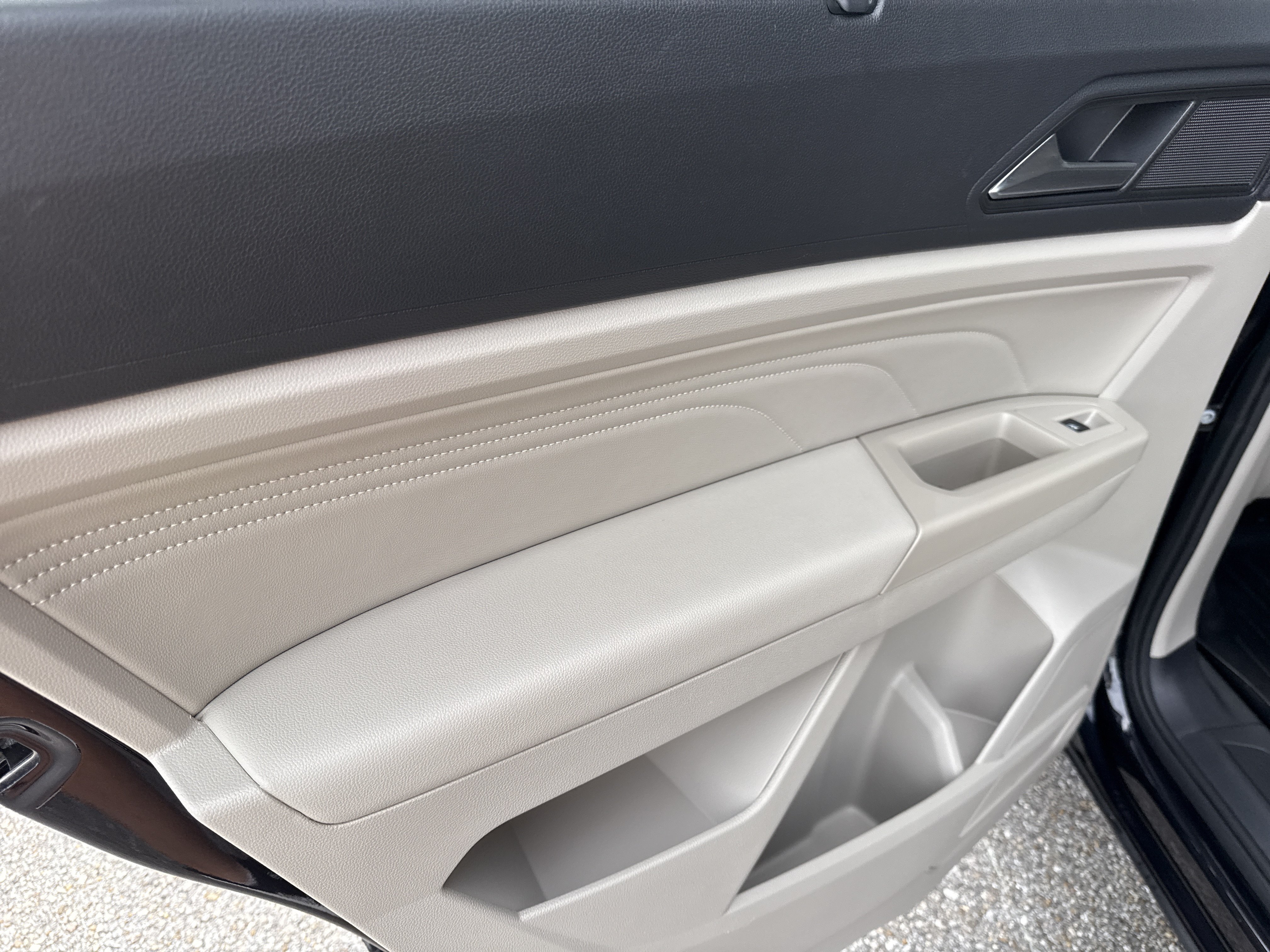 Used 2021 Volkswagen Atlas SE FWD image 11