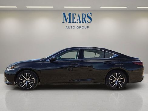 Used 2022 Lexus ES 350 w/ Premium Package image 2