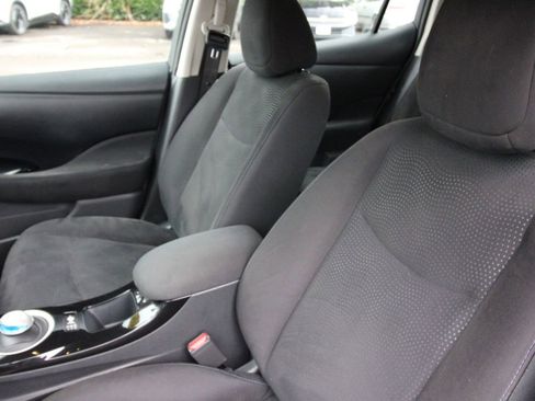 Used 2016 Nissan Leaf SV image 11