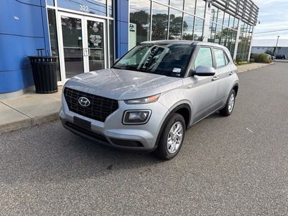 New 2026 Hyundai Venue SE