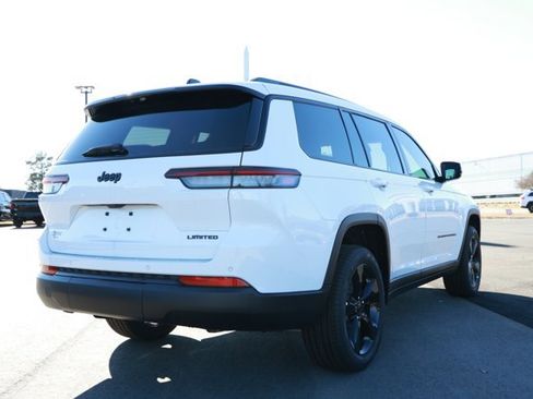 New 2025 Jeep Grand Cherokee L Limited w/ Black Appearance Package image 6