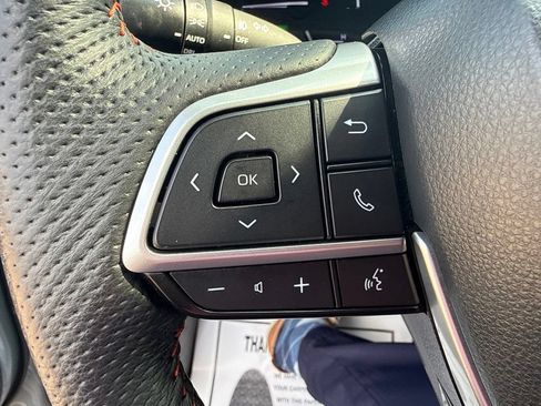 Used 2023 Toyota Sienna XSE w/ XSE Plus Package AWD/4WD image 25